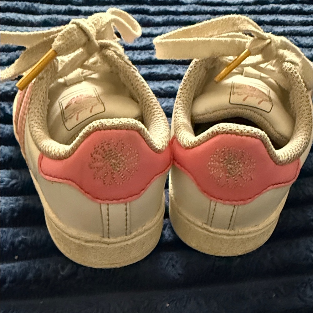 Adidas Kids White and Pink Sneakers - Picture 2 of 6